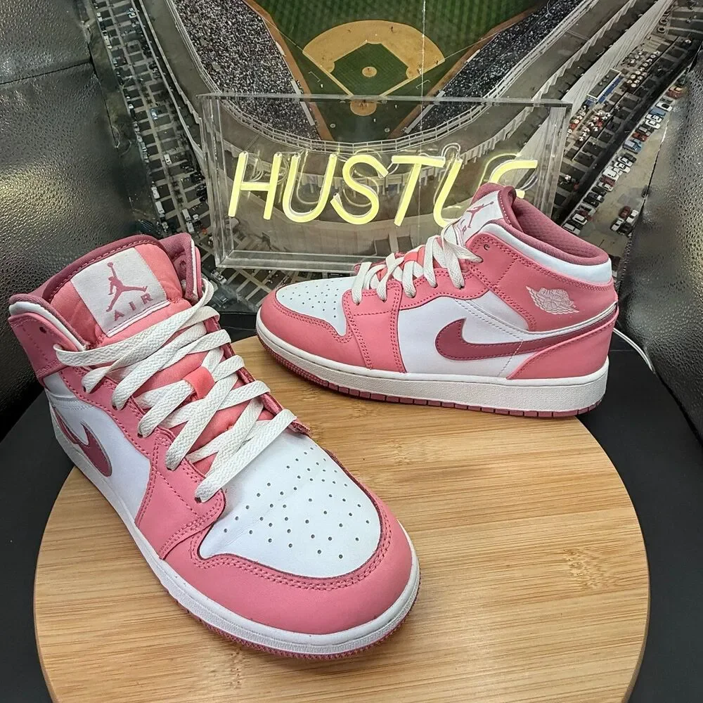 Air Jordan 1 Mid GS Valentines Day Edition (2023) Sz 7Y